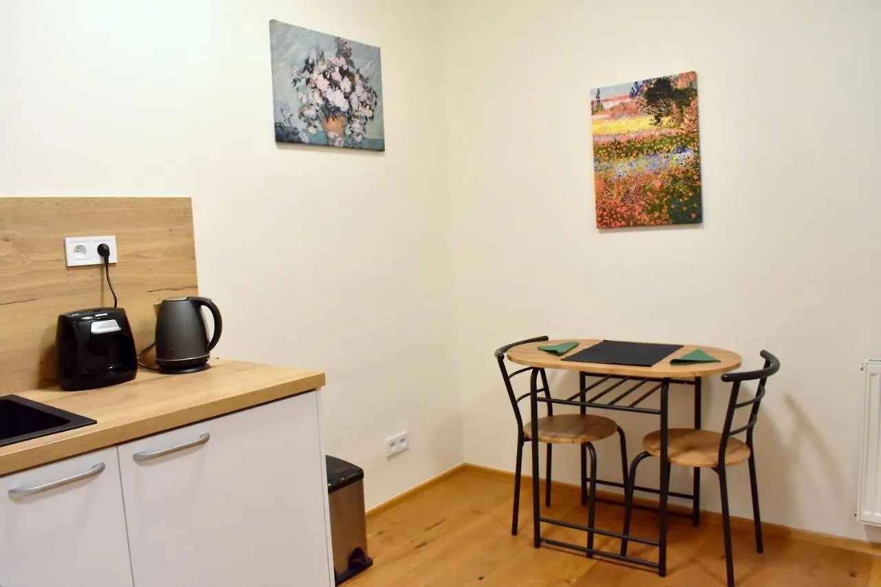 Airstay Prague Apartment: Grebovka 0*,