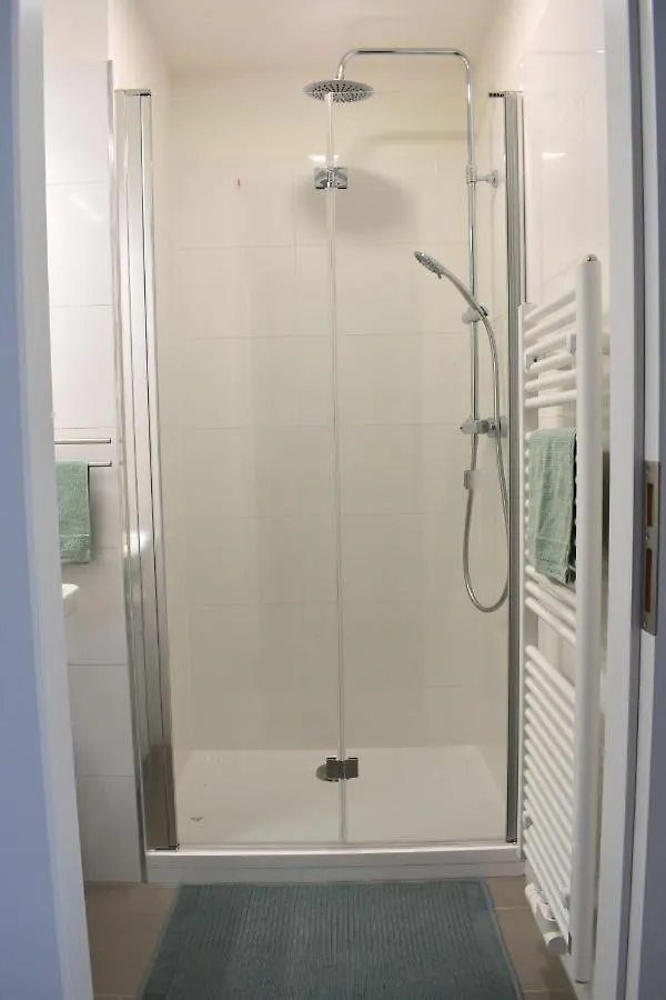 Airstay Prague Apartment: Grebovka Apartment